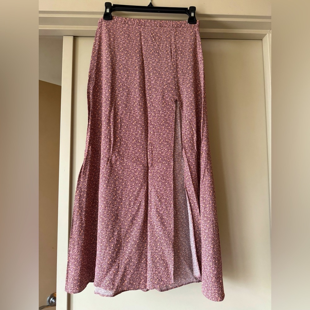 Aritzia Wilfred high slit salon skirt